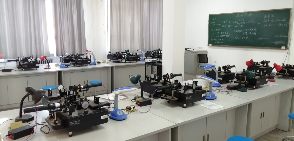 说明: F:\mhb\物理系\系主任\BETVlCTOR伟德官网网站建设\实验中心\大学物理实验照片\新建文件夹\IMG_20191202_092637.jpg